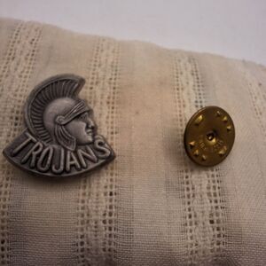 Vtg 1992 BoDa Products Trojan Spartan Pewter Tone Lapel Hat Pin Made In USA